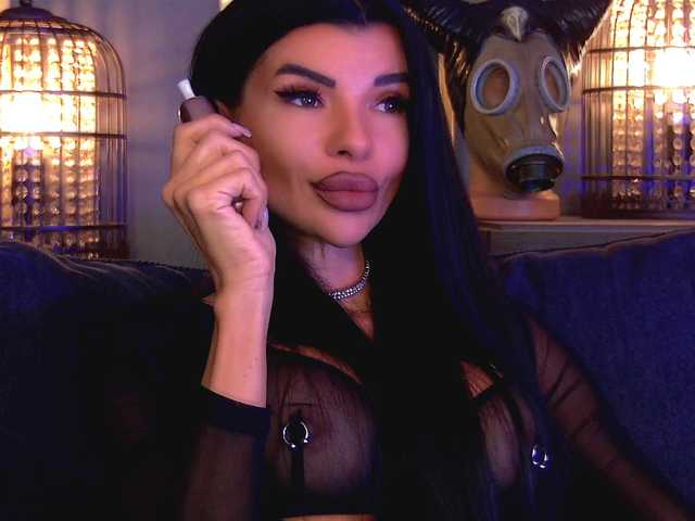 EleniaDevons