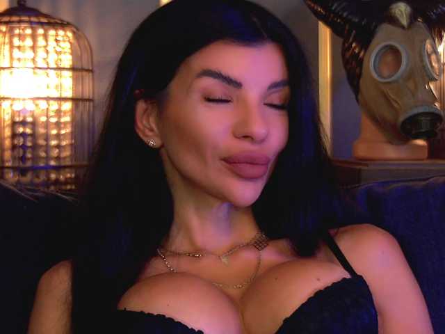 EleniaDevons
