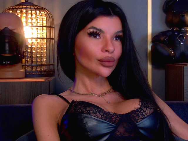 EleniaDevons's BongaCams show and profile