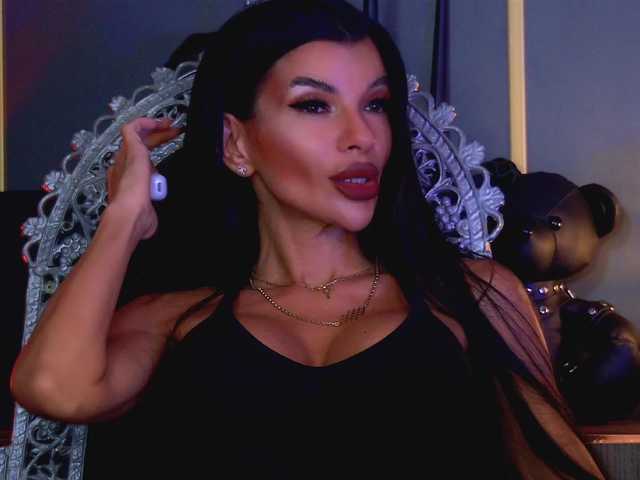 EleniaDevons