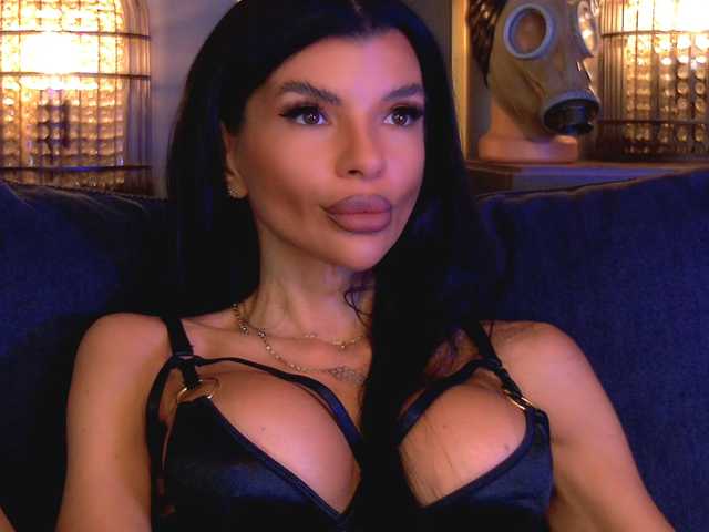 EleniaDevons