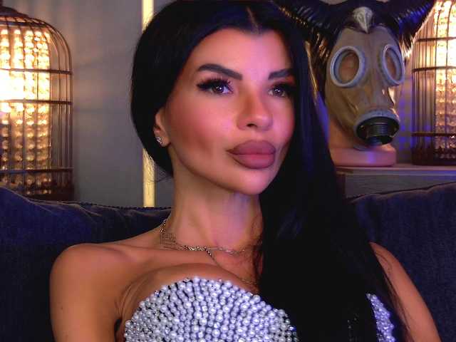 EleniaDevons