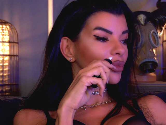 EleniaDevons
