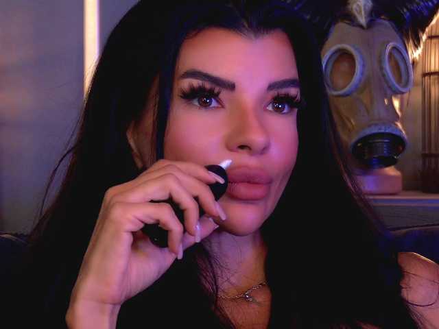 EleniaDevons live cam
