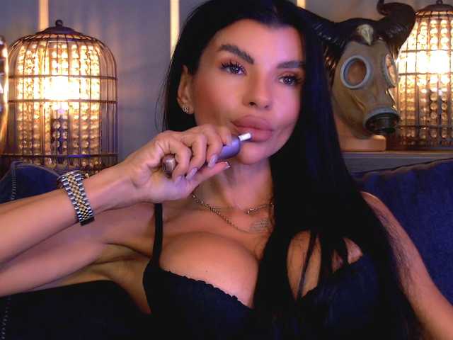 EleniaDevons