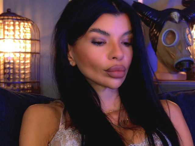 EleniaDevons live cam preview