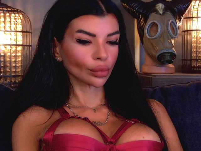 EleniaDevons