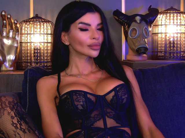 EleniaDevons