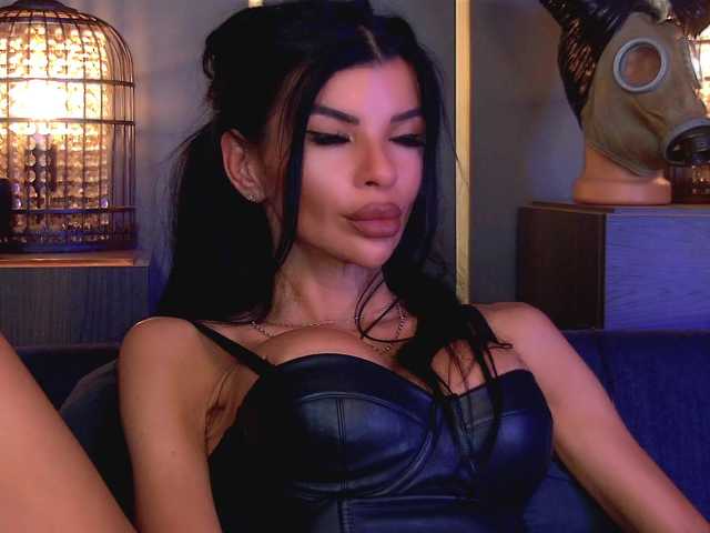 EleniaDevons