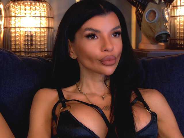 EleniaDevons