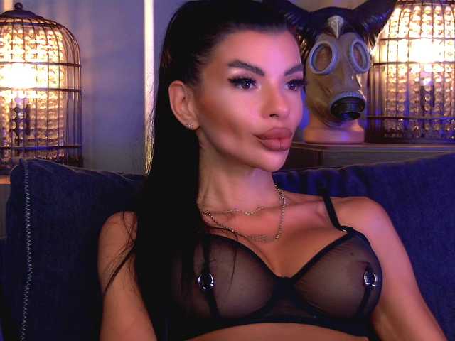 EleniaDevons