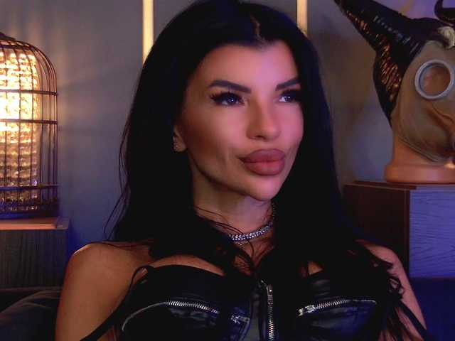 EleniaDevons