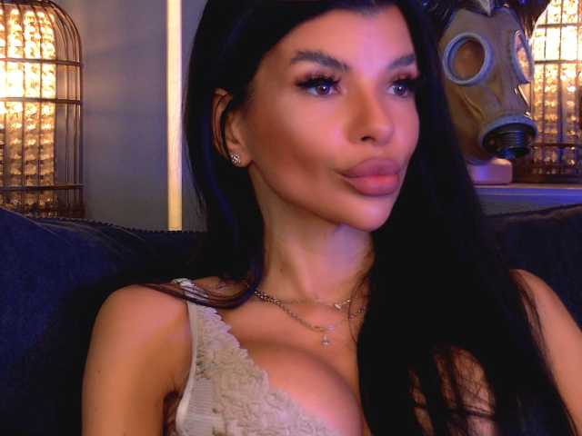 EleniaDevons