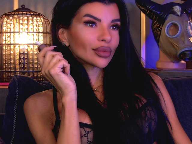EleniaDevons