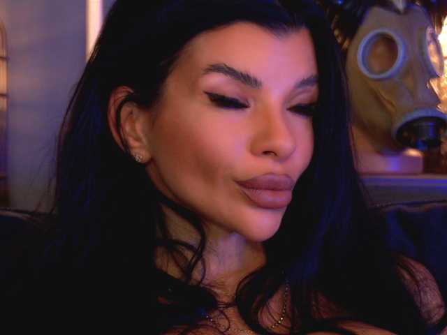 EleniaDevons