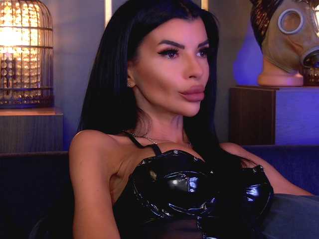 EleniaDevons