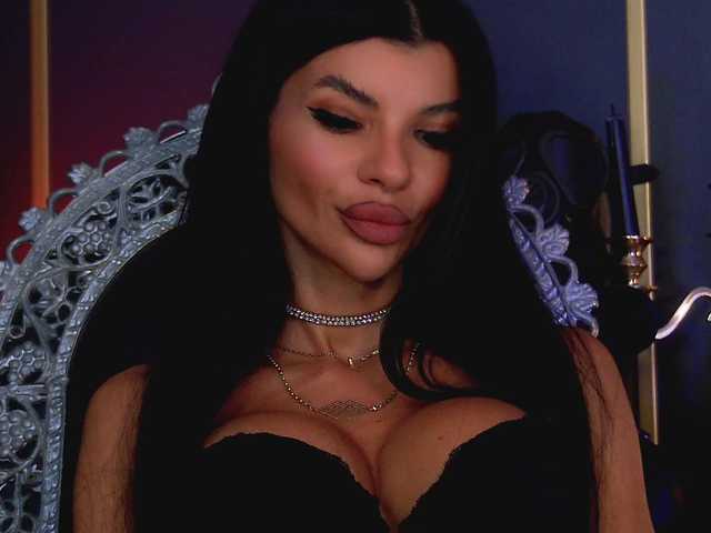 EleniaDevons