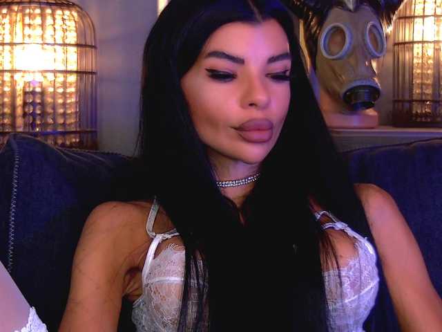 EleniaDevons