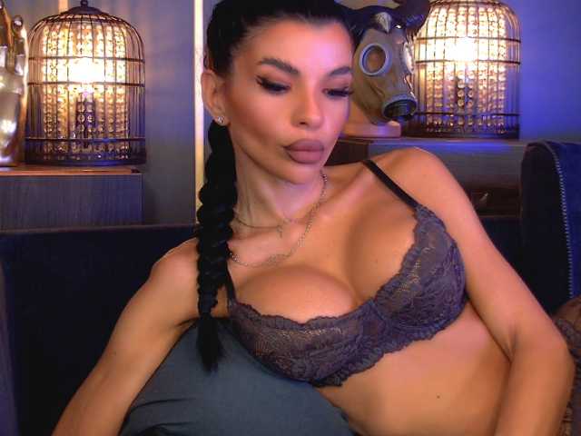EleniaDevons