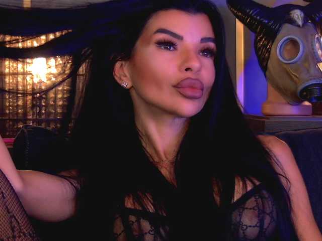 EleniaDevons