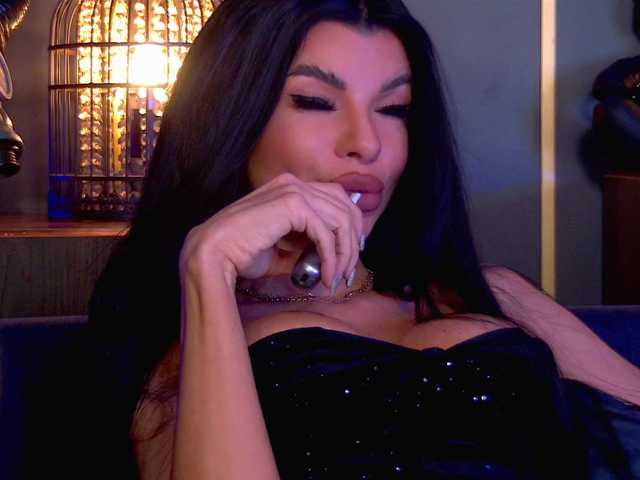 EleniaDevons's BongaCams show and profile