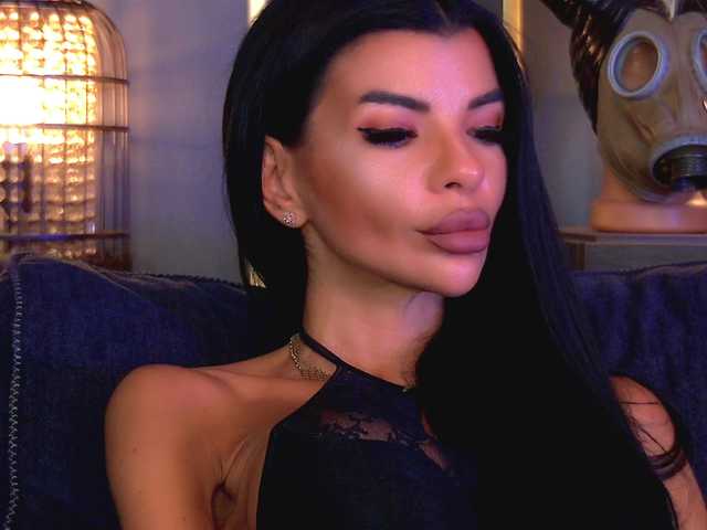 EleniaDevons