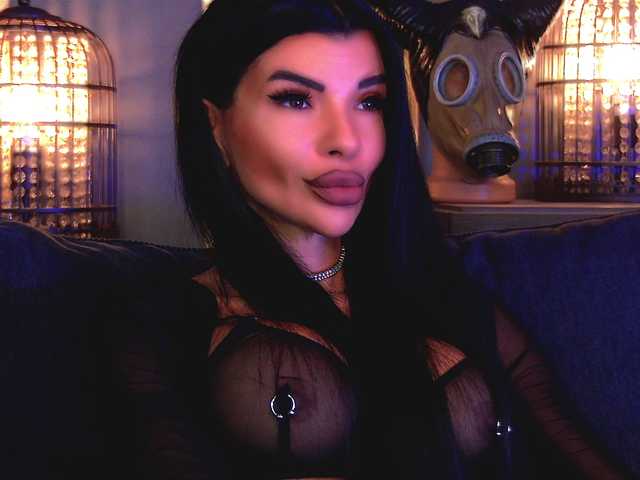 EleniaDevons