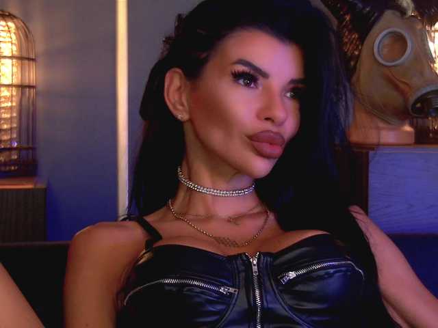 EleniaDevons