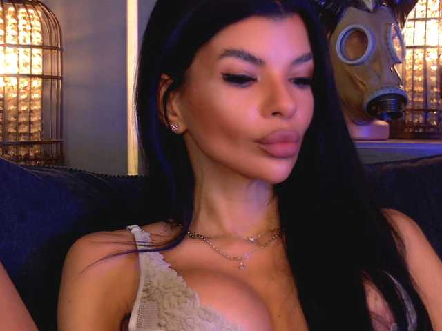 EleniaDevons