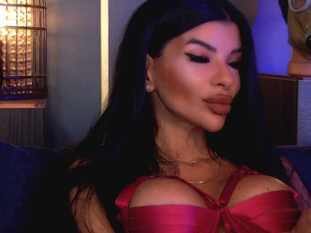 EleniaDevons live webcam show