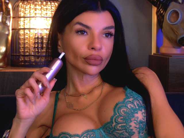 EleniaDevons