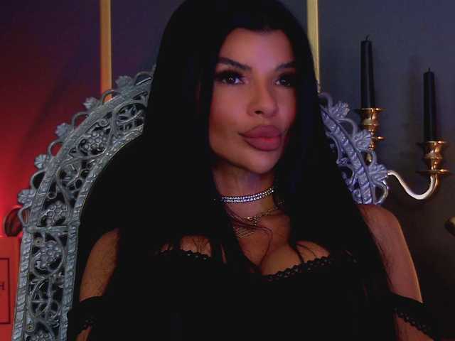 EleniaDevons live cam on BongaCams