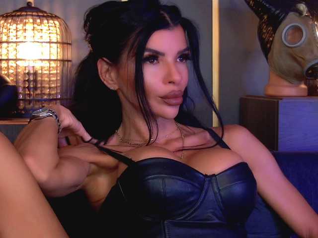 EleniaDevons