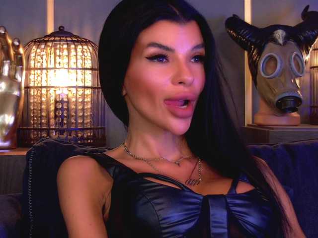 EleniaDevons