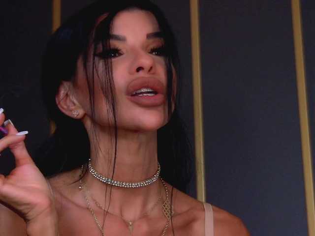 EleniaDevons