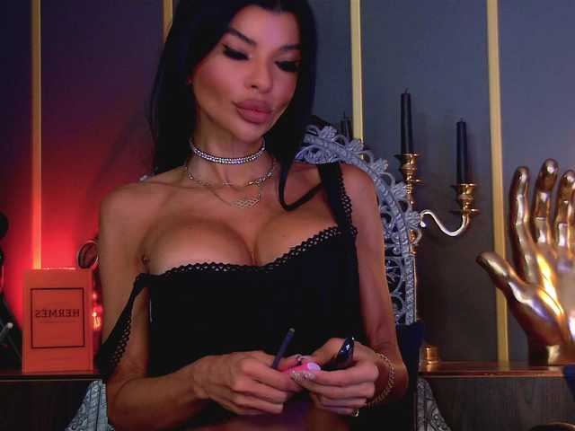 EleniaDevons