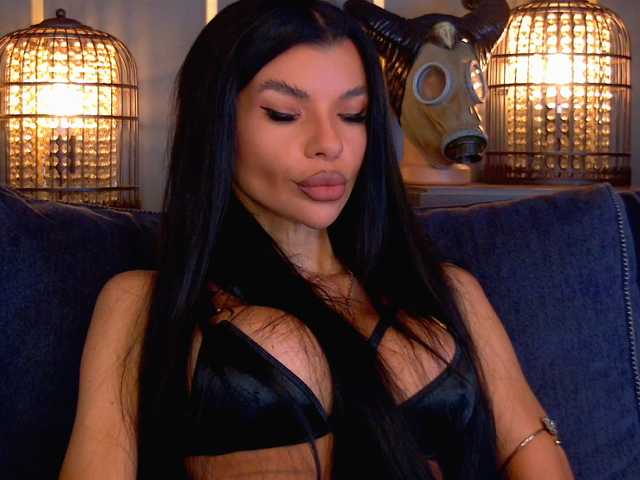 EleniaDevons