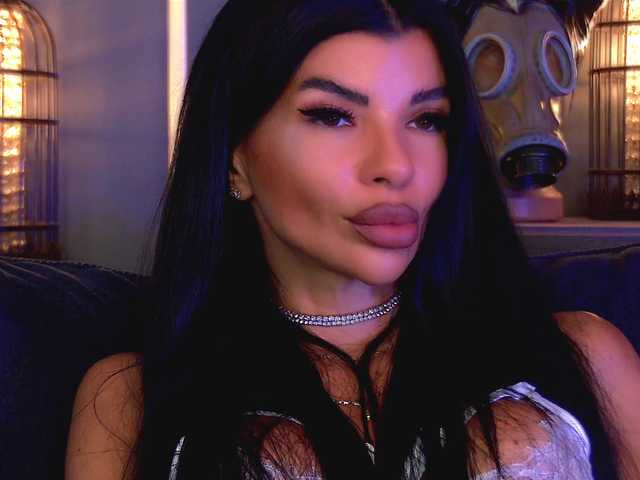 EleniaDevons