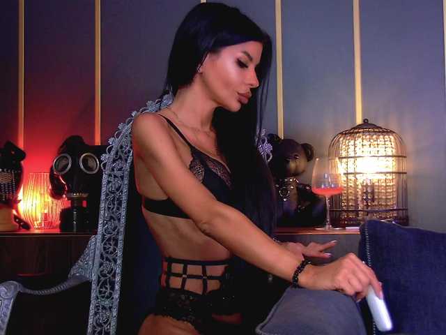 EleniaDevons