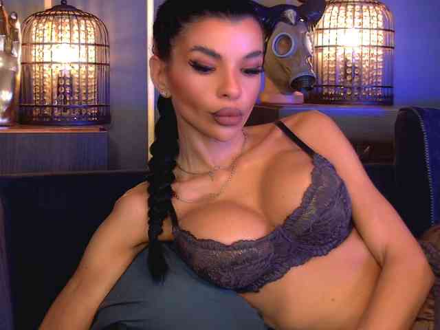 EleniaDevons