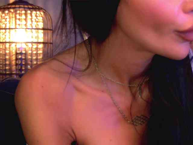 EleniaDevons webcam