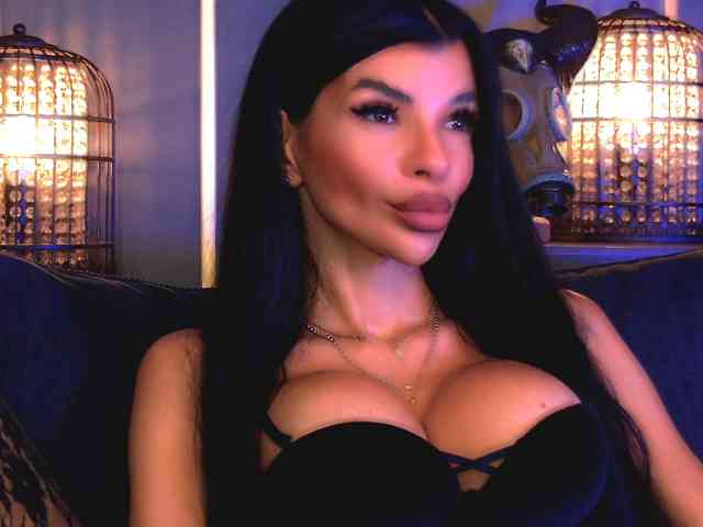 EleniaDevons