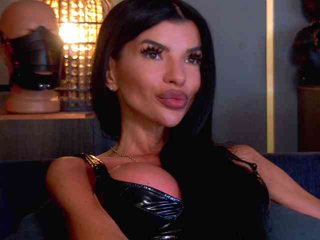 EleniaDevons webcam