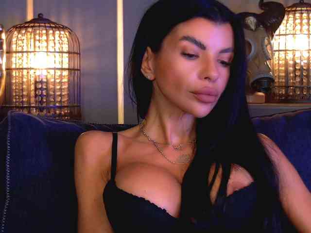 EleniaDevons