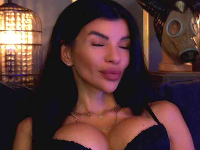 EleniaDevons