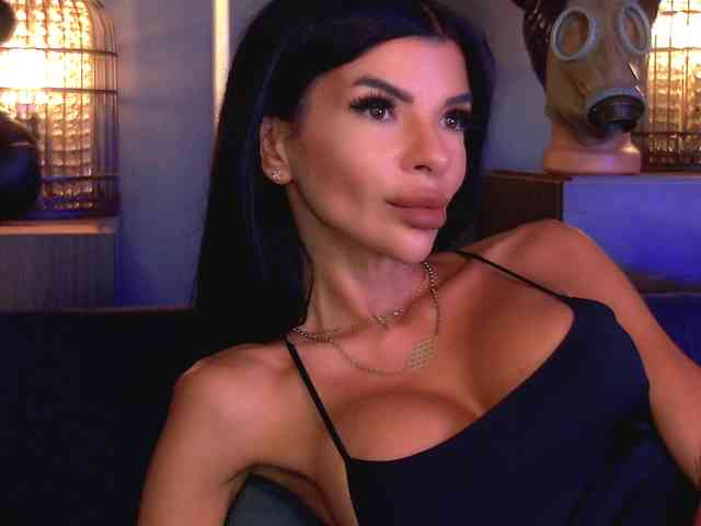 EleniaDevons