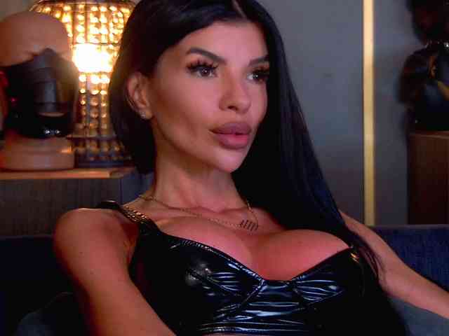 EleniaDevons