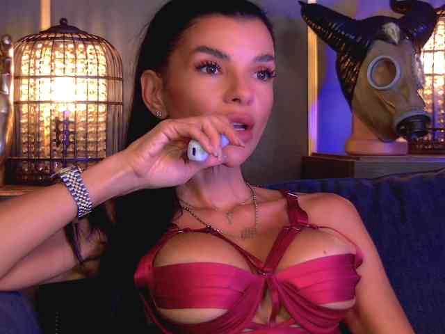 EleniaDevons