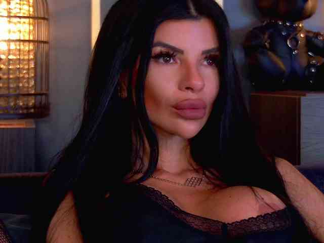 EleniaDevons webcam