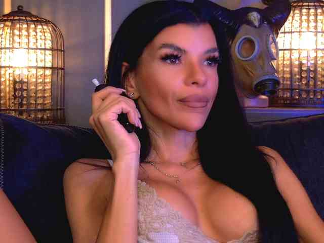 EleniaDevons